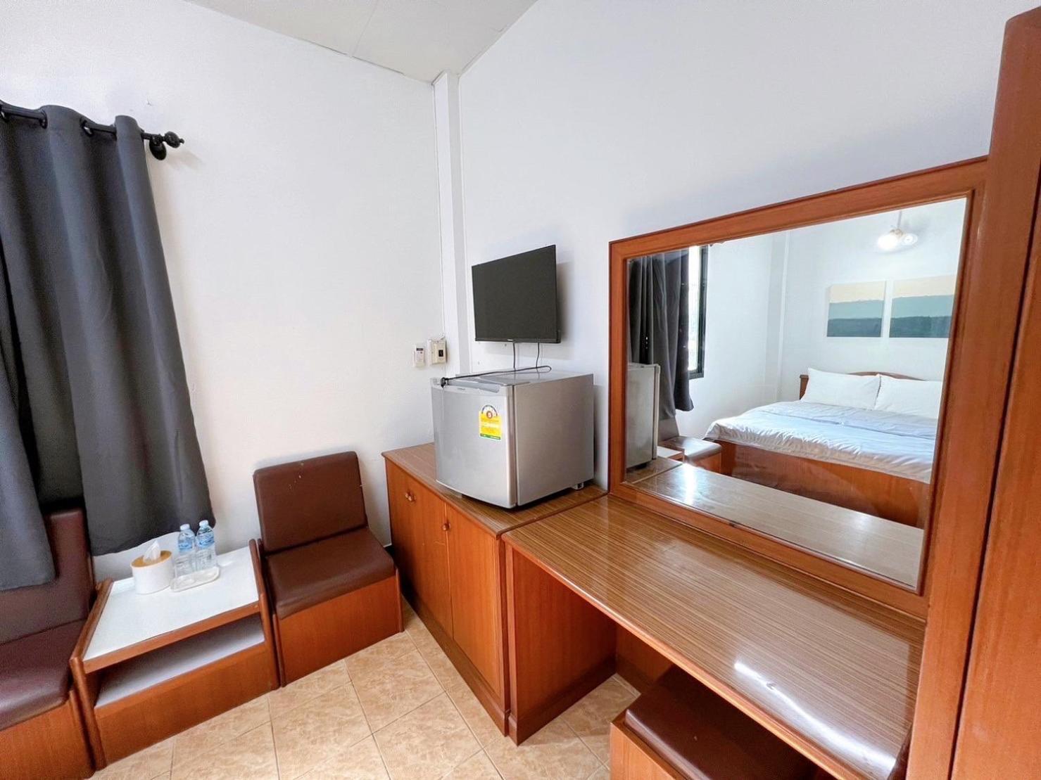 Tokyo Hotel Nakhonratchasima Exteriör bild
