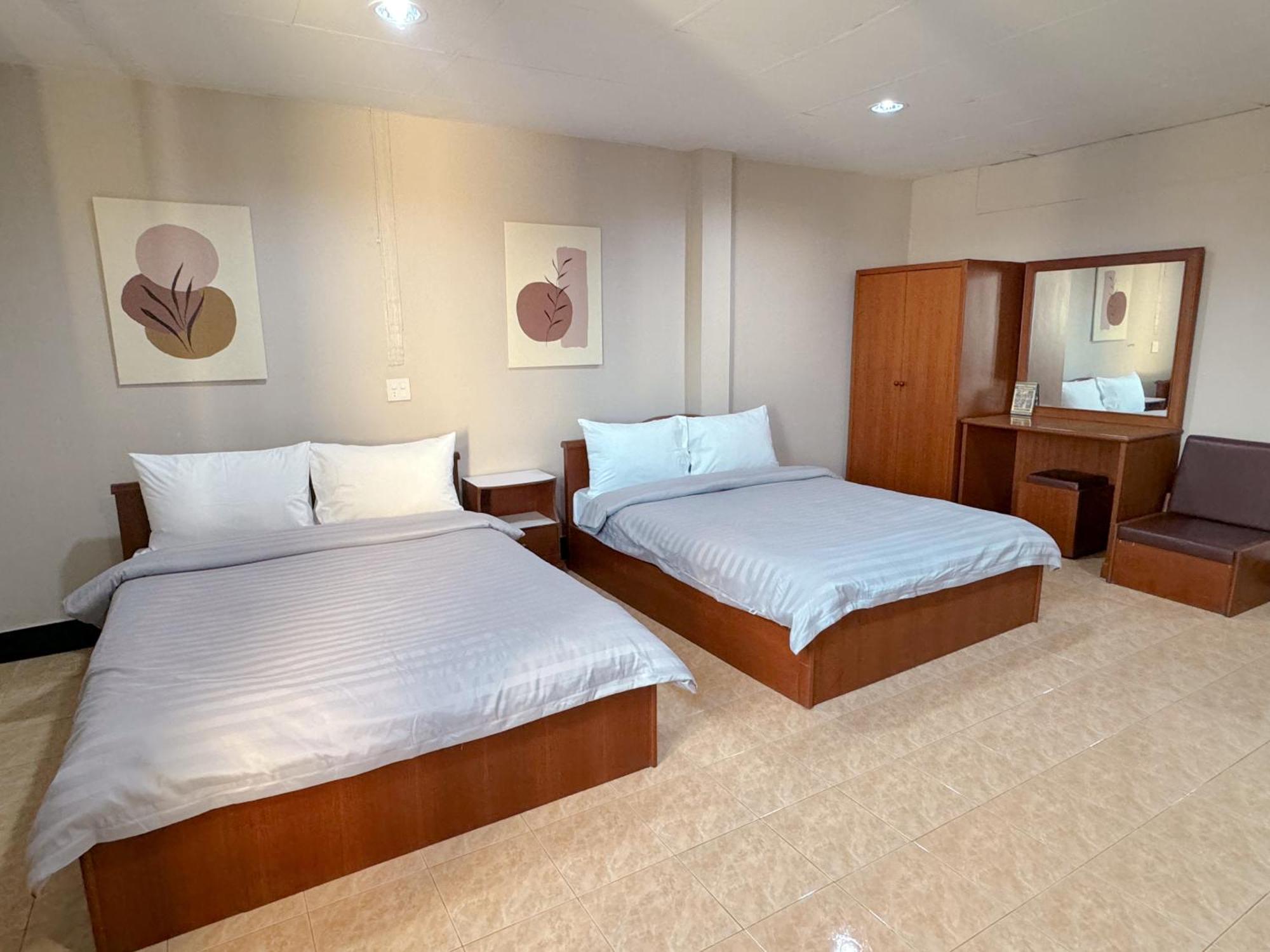 Tokyo Hotel Nakhonratchasima Exteriör bild